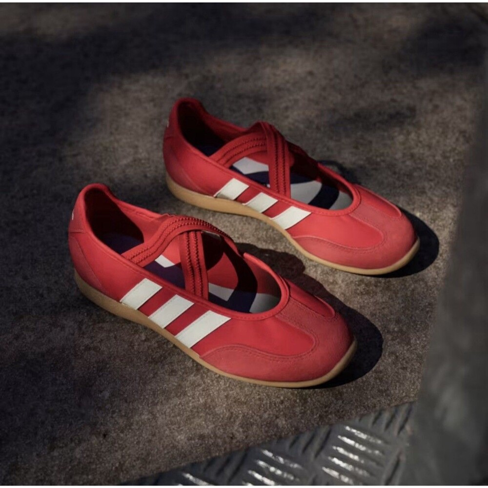 Woman's adidas Barreda Mary Jane Sneaker Sz 8 1/2 Red